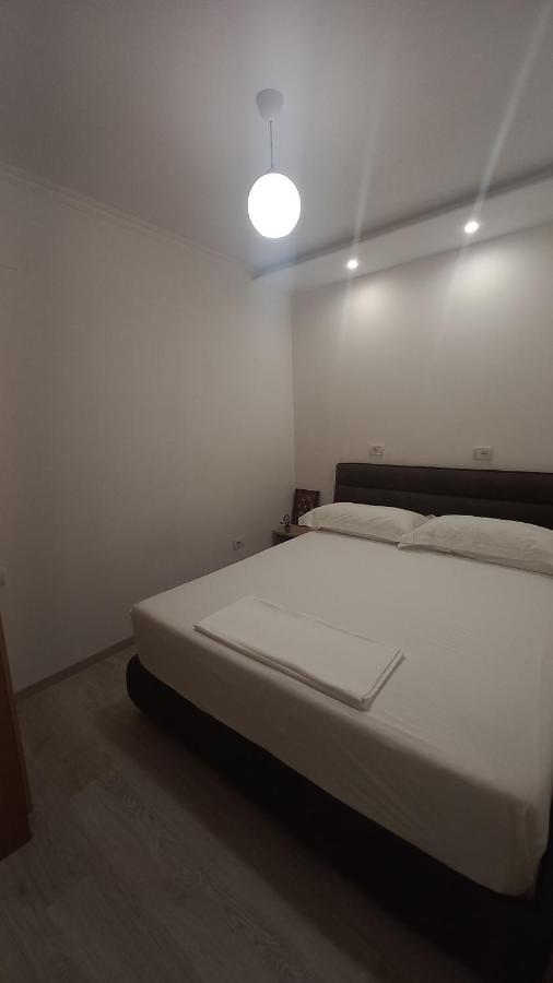 טיראנה Flowers Guesthouse מראה חיצוני תמונה