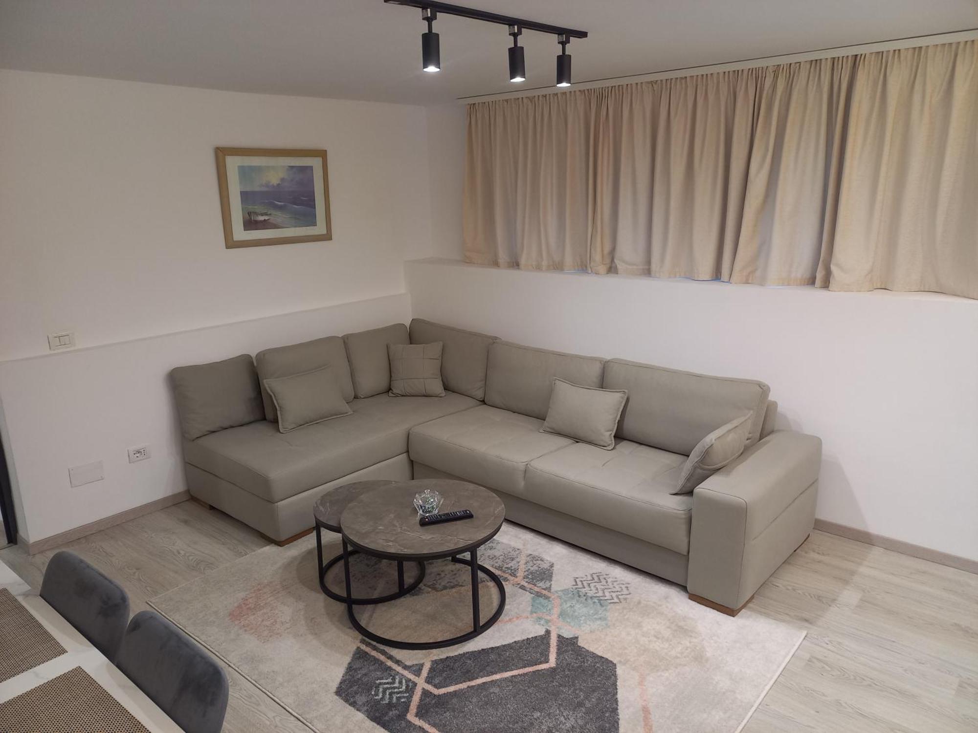 טיראנה Flowers Guesthouse מראה חיצוני תמונה