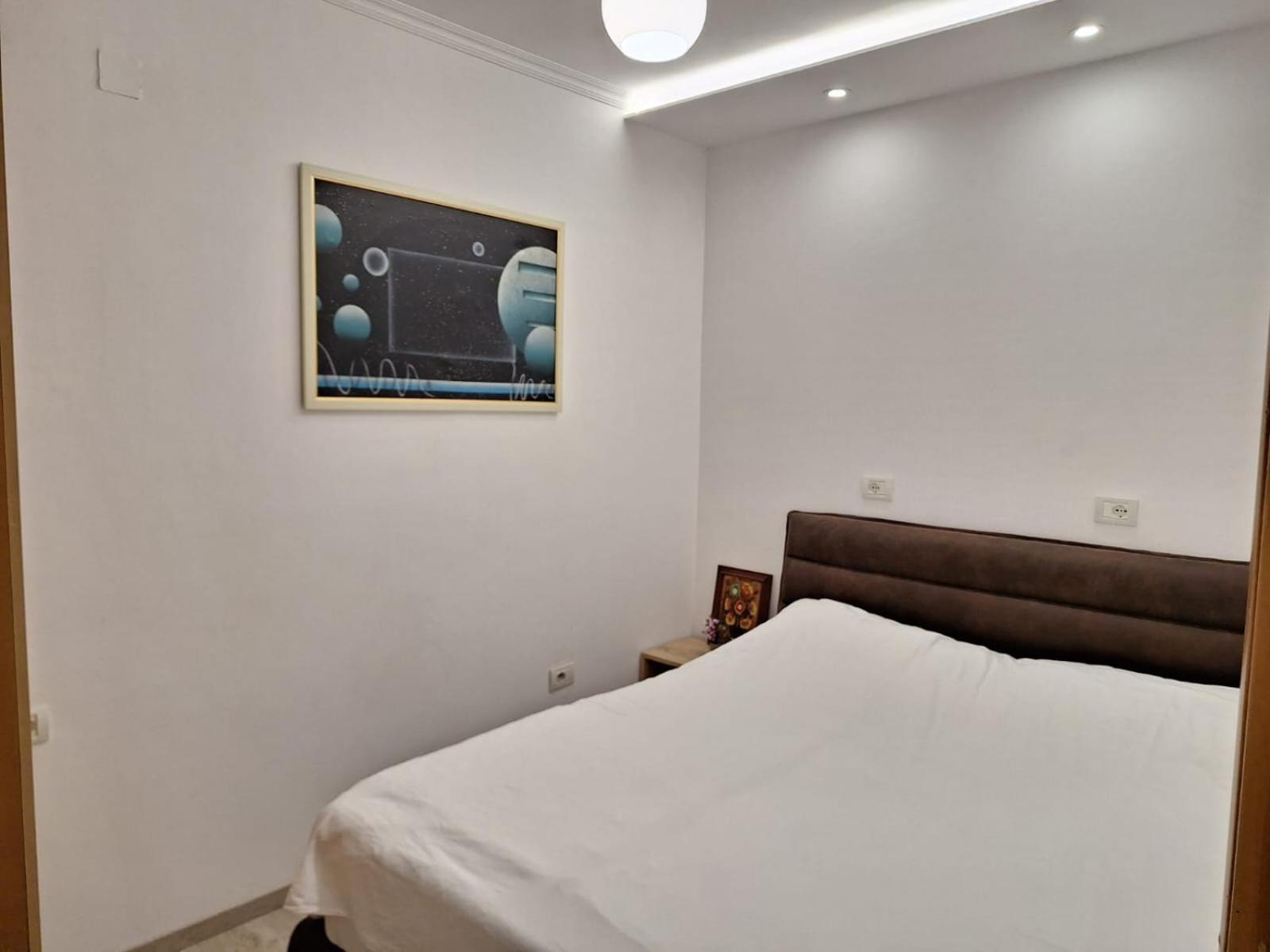 טיראנה Flowers Guesthouse מראה חיצוני תמונה