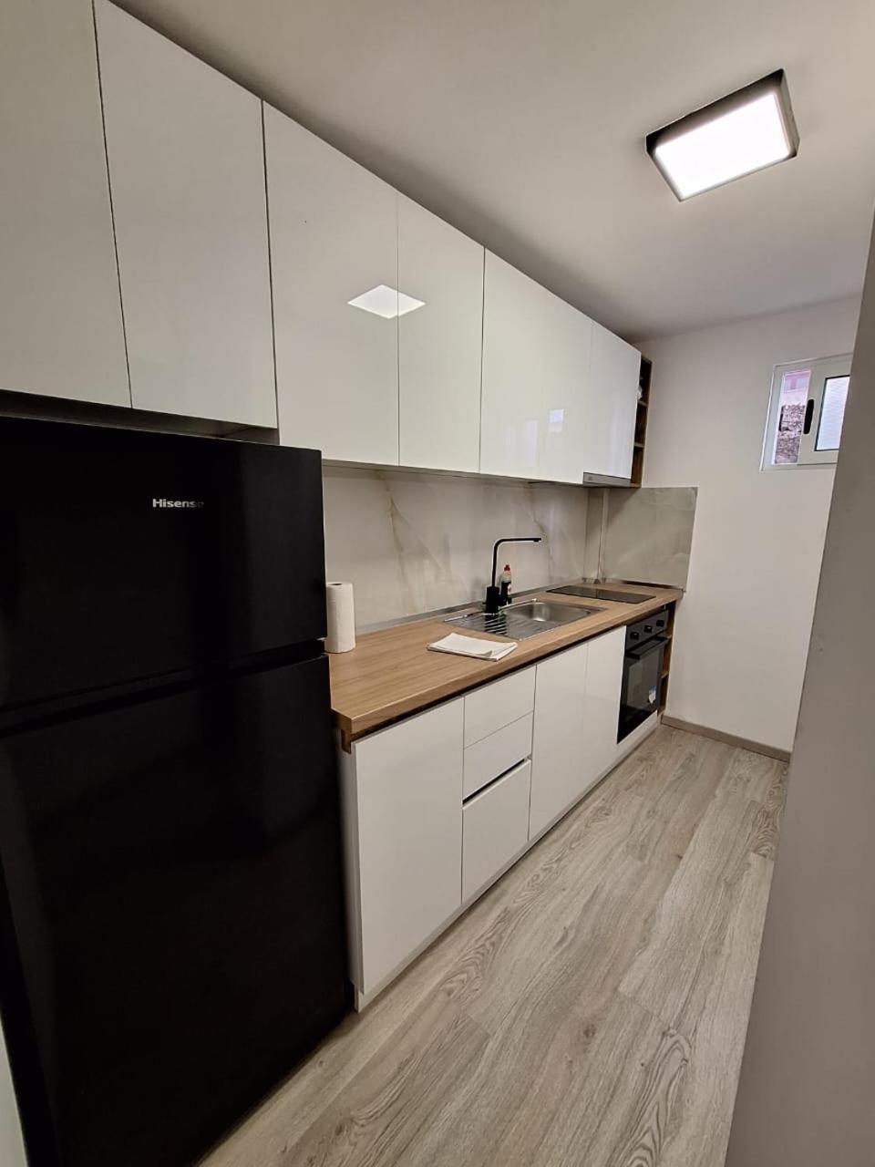 טיראנה Flowers Guesthouse מראה חיצוני תמונה